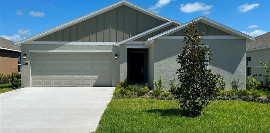 House in Eustis, Florida 4 bedrooms, 169.55 sq.m. № 2378934