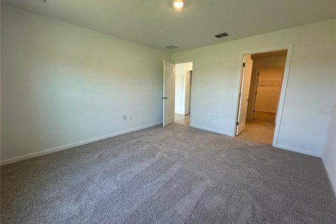 House in Eustis, Florida 4 bedrooms, 169.55 sq.m. № 2378934 - photo 24
