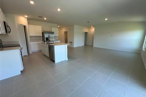 House in Eustis, Florida 4 bedrooms, 169.55 sq.m. № 2378934 - photo 7