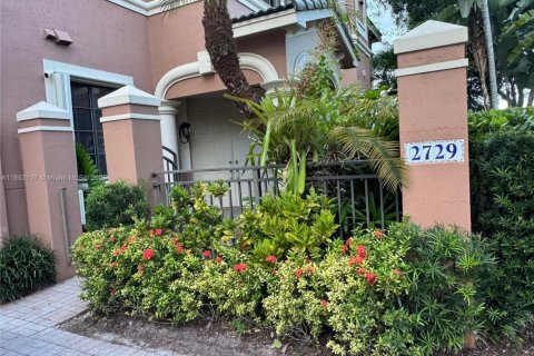 Townhouse in Weston, Florida 3 bedrooms, 148.64 sq.m. № 1889826 - photo 1