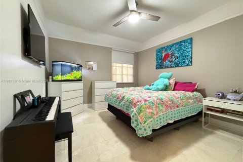 Townhouse in Weston, Florida 3 bedrooms, 148.64 sq.m. № 1889826 - photo 17