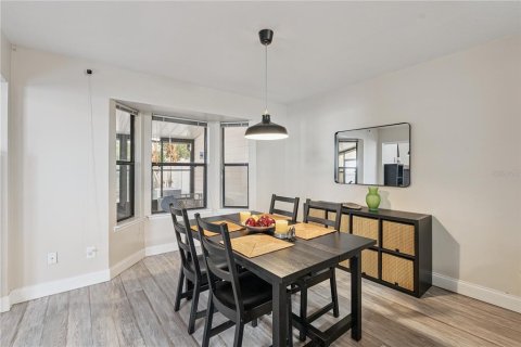 Duplex à vendre à Orlando, Floride: 3 chambres, 150.87 m2 № 2101671 - photo 11