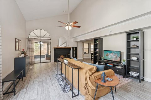 Duplex à vendre à Orlando, Floride: 3 chambres, 150.87 m2 № 2101671 - photo 3