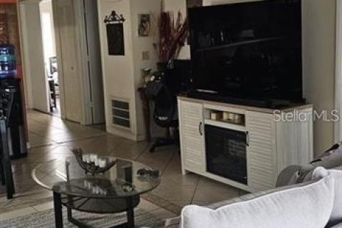 Condo in Orlando, Florida, 2 bedrooms  № 1820734 - photo 2