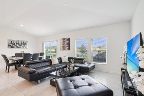 Casa en alquiler en Kissimmee, Florida, 3 dormitorios, 146.79 m2 № 1913053 - foto 12