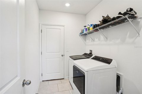 Casa en alquiler en Kissimmee, Florida, 3 dormitorios, 146.79 m2 № 1913053 - foto 20