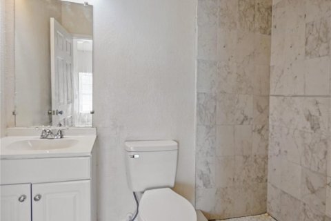 Casa en venta en Orlando, Florida, 6 dormitorios, 183.2 m2 № 2287529 - foto 15