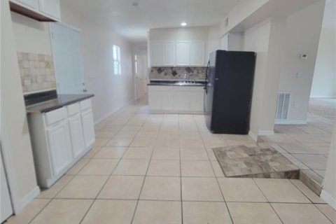 Casa en venta en Orlando, Florida, 6 dormitorios, 183.2 m2 № 2287529 - foto 8