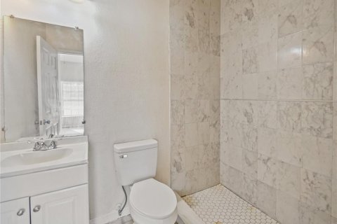 Casa en venta en Orlando, Florida, 6 dormitorios, 183.2 m2 № 2287529 - foto 16