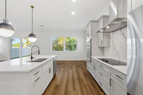 Casa en venta en Saint Petersburg, Florida, 3 dormitorios, 275.46 m2 № 2094396 - foto 16