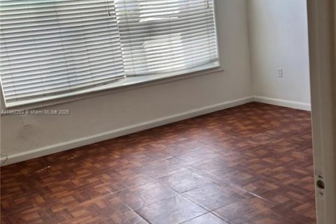 Condominio en venta en North Miami, Florida, 1 dormitorio, 57.32 m2 № 1928453 - foto 6