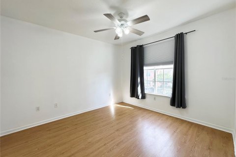 Condo in Orlando, Florida, 3 bedrooms  № 2259095 - photo 11