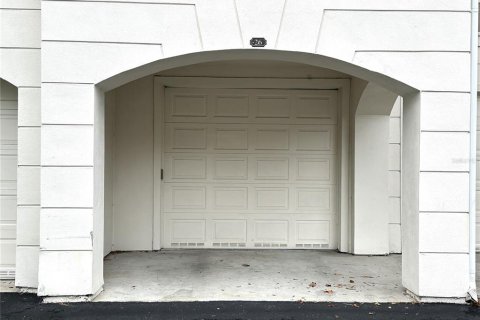Condo in Orlando, Florida, 3 bedrooms  № 2259095 - photo 2