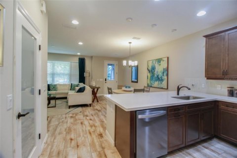 Adosado en alquiler en Kissimmee, Florida, 3 dormitorios, 148.92 m2 № 1833403 - foto 7