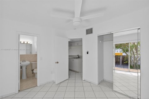 Condo in Miami Beach, Florida, 1 bedroom  № 1944319 - photo 7