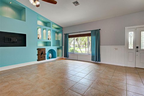 Villa ou maison à vendre à Port Charlotte, Floride: 3 chambres, 181.9 m2 № 2398900 - photo 2
