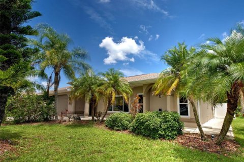 Villa ou maison à Port Charlotte, Floride 3 chambres, 181.9 m2 № 2398900