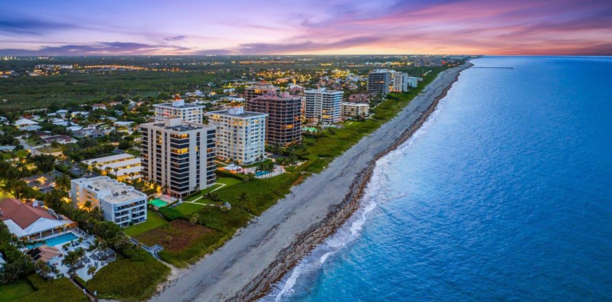 Condo in Juno Beach, Florida, 2 bedrooms  № 936759