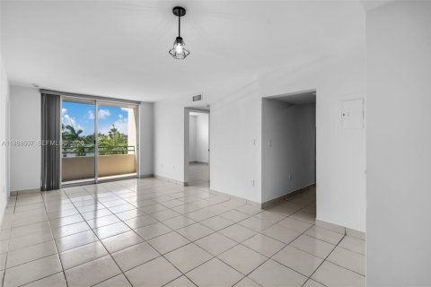Condominio en venta en Miami, Florida, 2 dormitorios, 78.04 m2 № 2067488 - foto 25