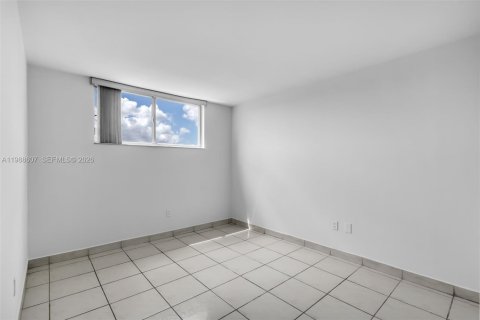 Condominio en venta en Miami, Florida, 2 dormitorios, 78.04 m2 № 2067488 - foto 28