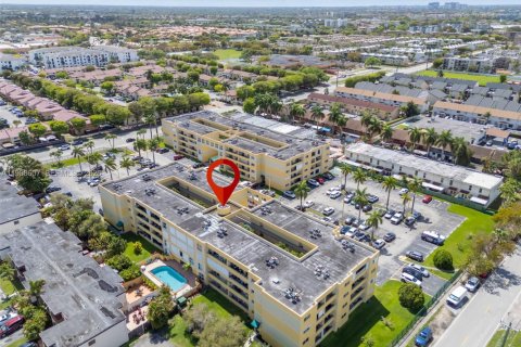 Condominio en venta en Miami, Florida, 2 dormitorios, 78.04 m2 № 2067488 - foto 18