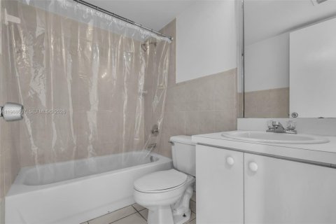 Condominio en venta en Miami, Florida, 2 dormitorios, 78.04 m2 № 2067488 - foto 9
