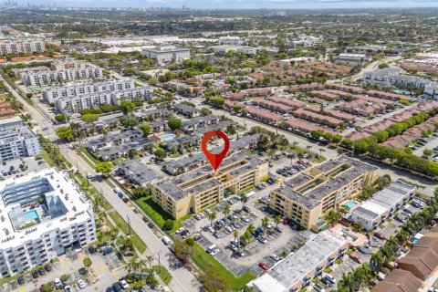 Condominio en venta en Miami, Florida, 2 dormitorios, 78.04 m2 № 2067488 - foto 19