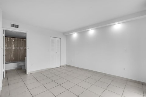Condominio en venta en Miami, Florida, 2 dormitorios, 78.04 m2 № 2067488 - foto 26