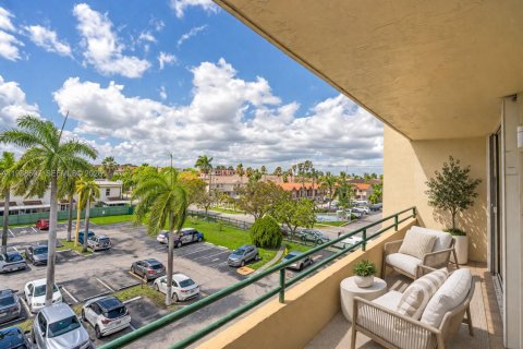 Condominio en venta en Miami, Florida, 2 dormitorios, 78.04 m2 № 2067488 - foto 13