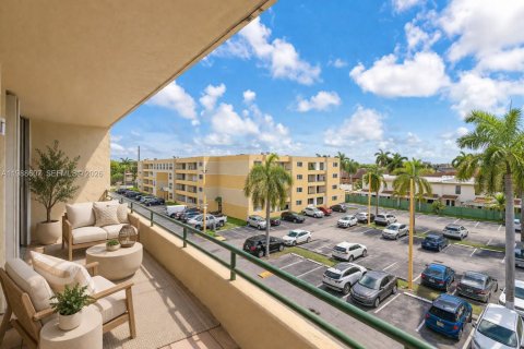 Condominio en venta en Miami, Florida, 2 dormitorios, 78.04 m2 № 2067488 - foto 14