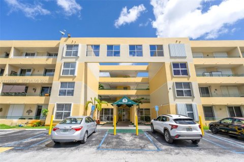 Condominio en venta en Miami, Florida, 2 dormitorios, 78.04 m2 № 2067488 - foto 15