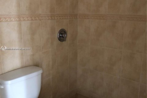 Condo in Sunny Isles Beach, Florida, 2 bedrooms  № 2013147 - photo 6