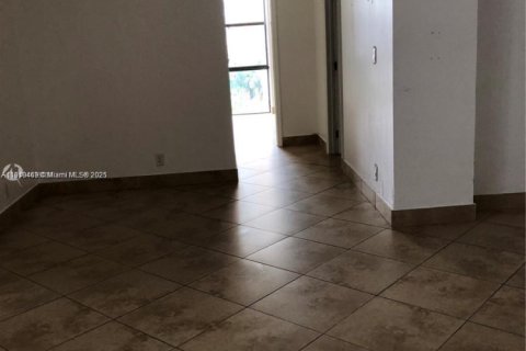 Condo in Sunny Isles Beach, Florida, 2 bedrooms  № 2013147 - photo 5