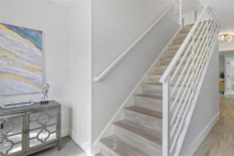 House in Redington Beach, Florida 4 bedrooms, 214.6 sq.m. № 1899120 - photo 4