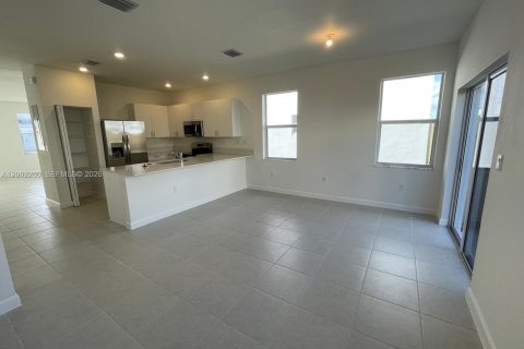 Townhouse in Homestead, Florida 3 bedrooms, 143.53 sq.m. № 2067709 - photo 4