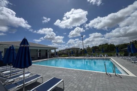 Townhouse in Homestead, Florida 3 bedrooms, 143.53 sq.m. № 2067709 - photo 15