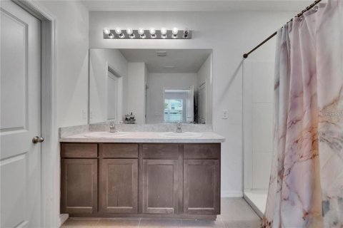 Casa en venta en Riverview, Florida, 5 dormitorios, 268.39 m2 № 1911092 - foto 18