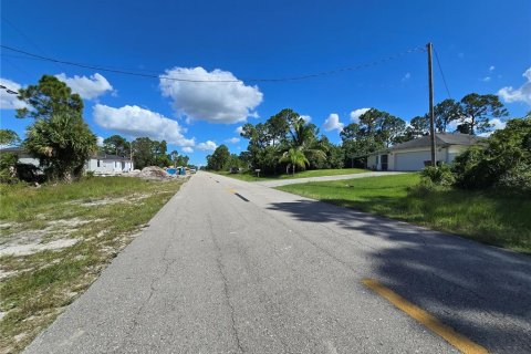 Terreno en venta en Lehigh Acres, Florida № 2164405 - foto 5