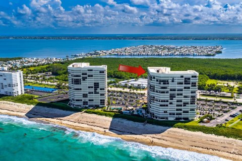 Condo in Jensen Beach, Florida, 2 bedrooms  № 2191998