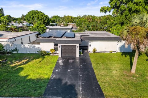 House in Tamarac, Florida 3 bedrooms, 116.22 sq.m. № 2397274 - photo 6
