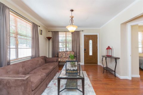 House in Tampa, Florida 3 bedrooms, 132.11 sq.m. № 2204357 - photo 11