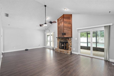 House in Orlando, Florida 4 bedrooms, 175.49 sq.m. № 1760462 - photo 14
