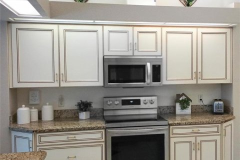 House in North Port, Florida 3 bedrooms, 174.19 sq.m. № 1747592 - photo 20