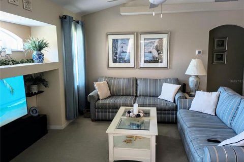 House in North Port, Florida 3 bedrooms, 174.19 sq.m. № 1747592 - photo 17