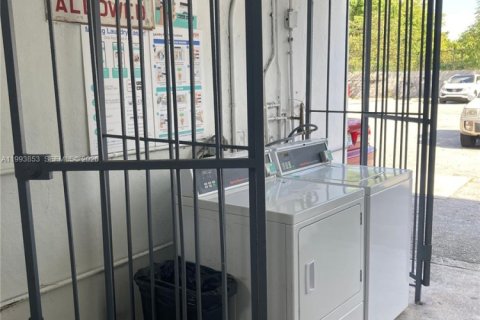 Apartment in Miami, Florida 2 bedrooms, 69.68 sq.m. № 2055636 - photo 8