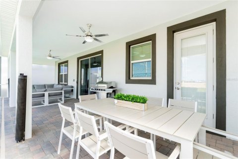 House in Davenport, Florida 8 bedrooms, 373.28 sq.m. № 1649396 - photo 23
