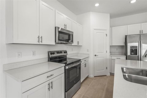 Townhouse in Sarasota, Florida 3 bedrooms, 127.55 sq.m. № 1802955 - photo 15