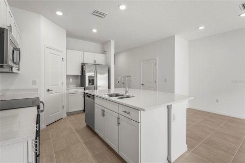 Townhouse in Sarasota, Florida 3 bedrooms, 127.55 sq.m. № 1802955 - photo 14