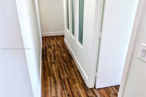 Condominio en venta en Sunny Isles Beach, Florida, 3 dormitorios, 145.86 m2 № 1974928 - foto 14