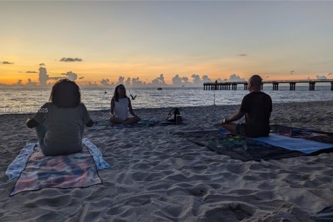 Condominio en venta en Sunny Isles Beach, Florida, 3 dormitorios, 145.86 m2 № 1974928 - foto 25